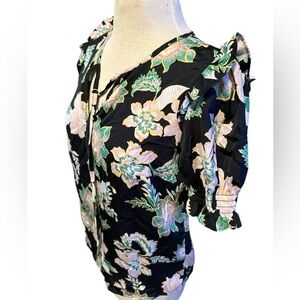Who What Wear Black Floral Top‎ – Size Small